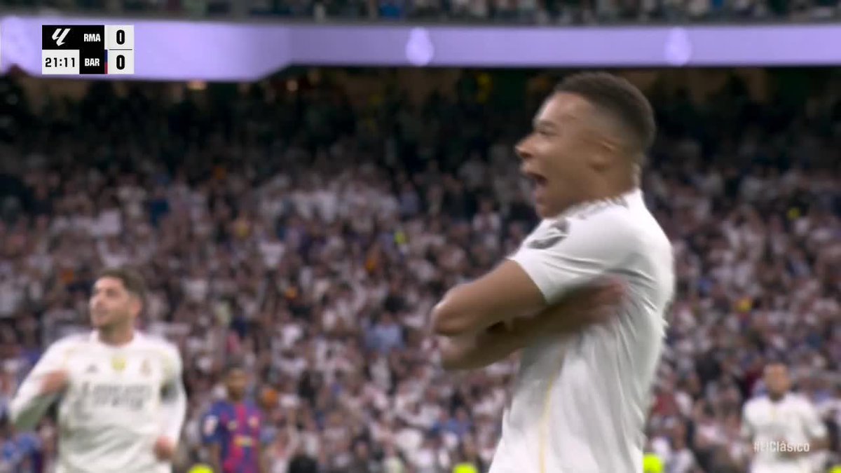 JUDE BELLINGHAM WITH AN INCREDIBLE ASSIST TO MBAPPE TO OPEN THE SCORING IN ELCLASICO 🔥