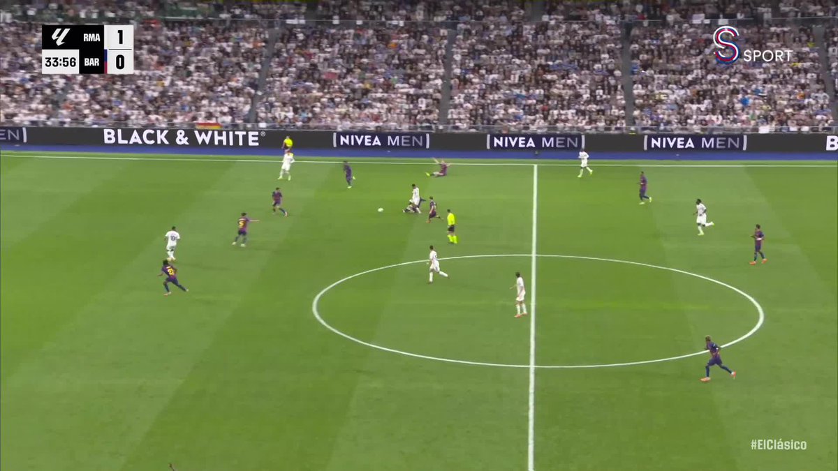 ▪ Real Madrid 2. gole yaklaştı. ▪ Arda Güler soldan kaçmıştı. Bomboş. ▪ Vinicius Junior pozisyonun ardından Arda'dan özür diledi.