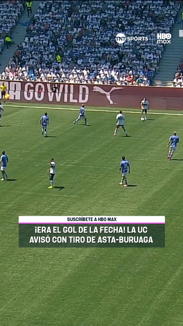 😱⚽⚪🔵 ¡ERA UN GOLAZO, TOMI! Asta-Buruaga se animó de larga distancia en el Claro Arena, y casi anota un auténtico golón buscando abrir la cuenta para #LosCruzados sobre #LaU en el #ClásicoUniversitario201.