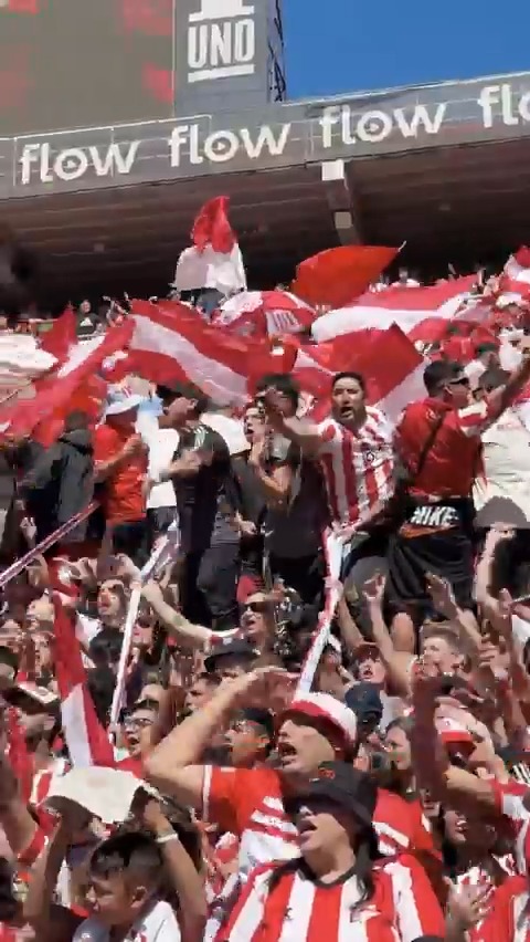 En casa, en familia... 𝗦𝗜𝗘𝗠𝗣𝗥𝗘 ❤