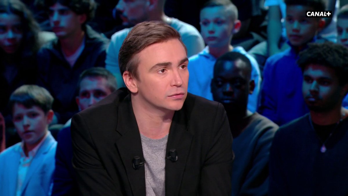 "Je pense que ce Paris Saint-Germain là n'est pas encore légendaire" 🗣️ Pour Bertrand Latour, le PSG doit encore remporter plusieurs Ligue des champions avant d'atteindre ce statut 👀 #CFC