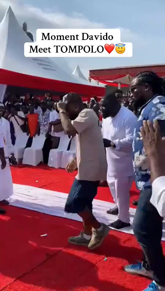 So Davido bowed down to Tompolo 🤔 He’s money must be longer…