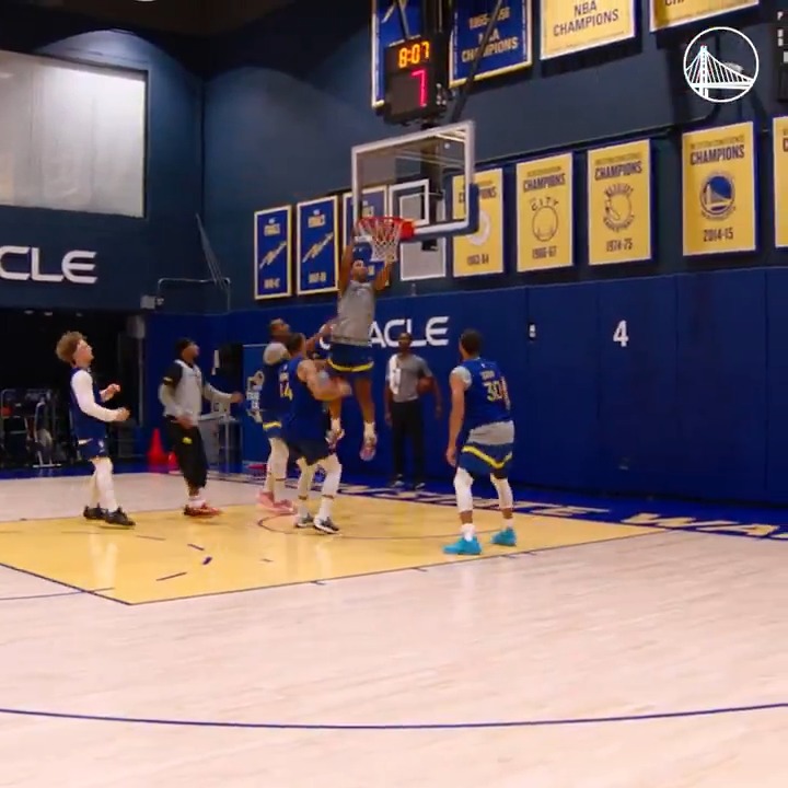 Teach your players HOW to play, not just plays Steve Kerr probably calls less sets than anyone in the league but he is constantly preaching offensive concepts