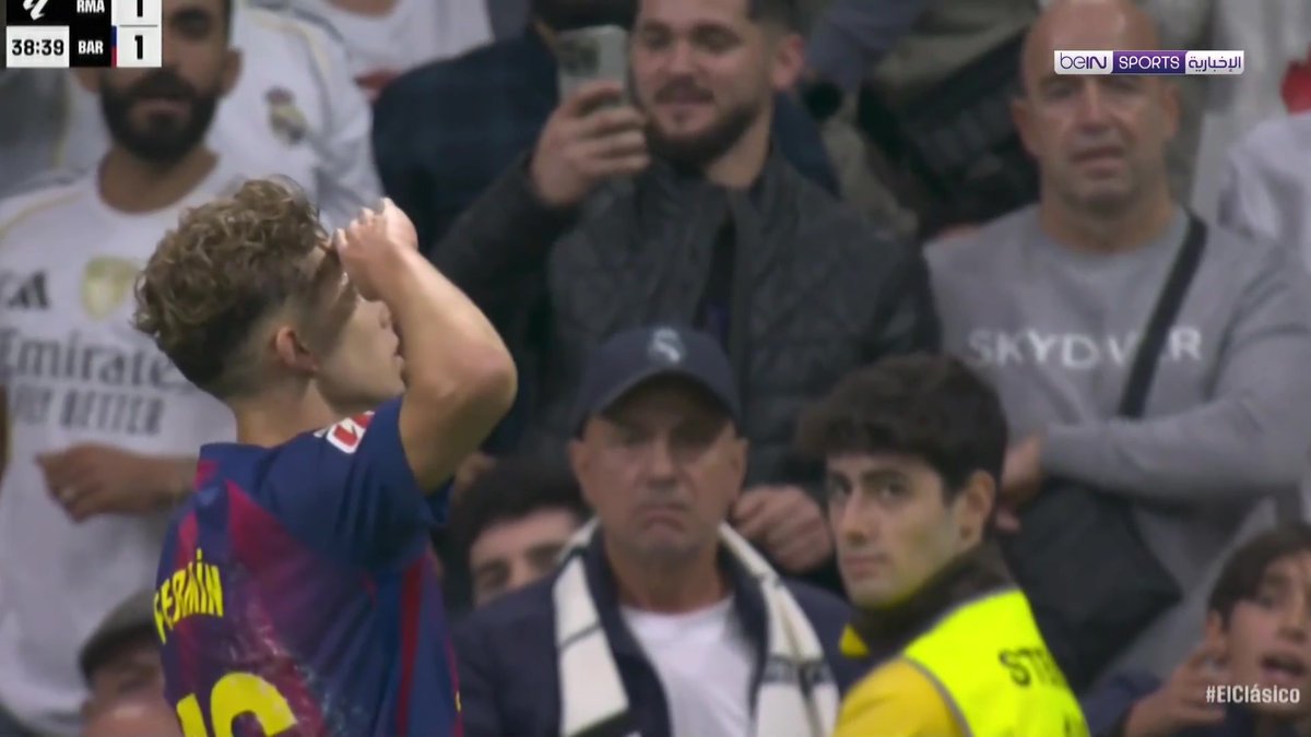 🟣🎥تقرير خاص | في كلِ كلاسيكو بين برشلونة وريال مدريد تظهر بعض البصمات الفارقة ، بصمات يصنعها المدرب تارة وأحيانا كثيرة اللاعبون ، وقد تظهر خلاله أحداث غير متوقعة 🎙️تقرير | سمير دويدي samir douidi-سمير دويدي