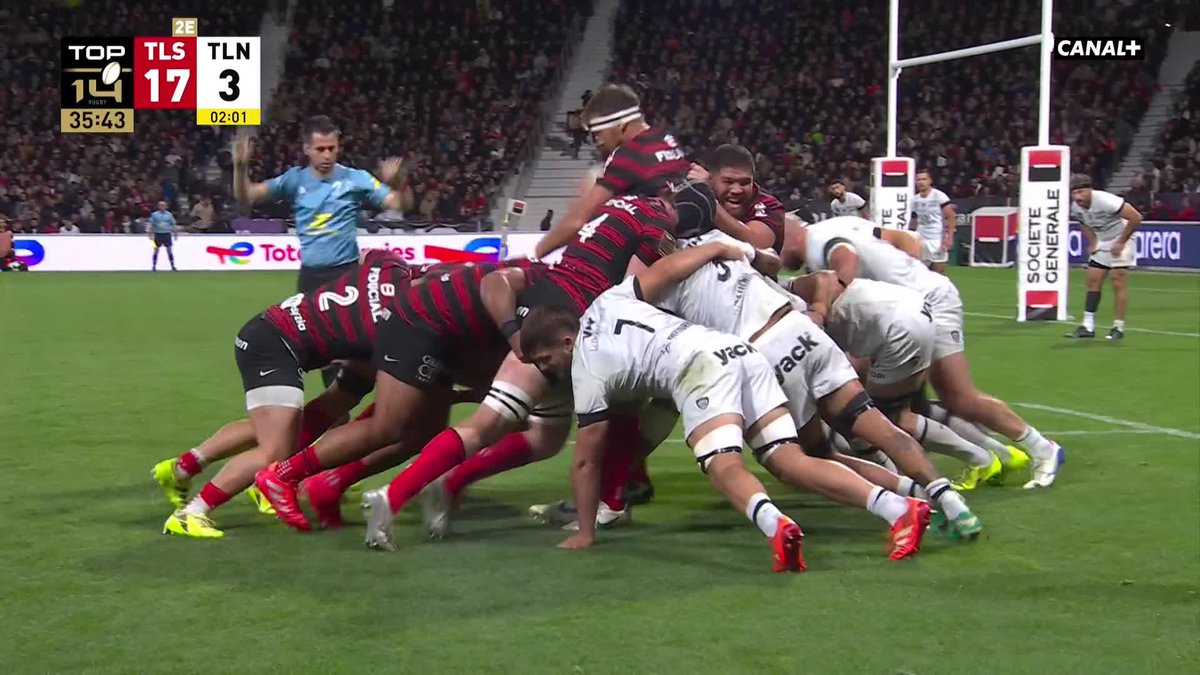 NTAMACK EN FORME INTERNATIONALE 🔥 Romain Ntamack inscrit son premier essai de la saison et permet au Stade Toulousain de creuser l'écart avant la pause 🤩 #STRCT