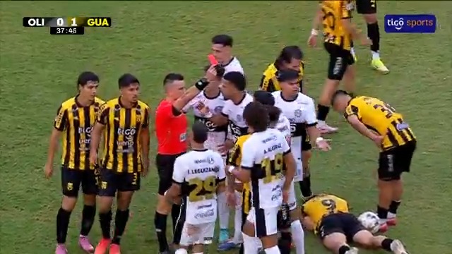 ¿Qué es esta epidemia de hacerse expulsar de manera tonta e irresponsable de algunos jugadores de Primera?