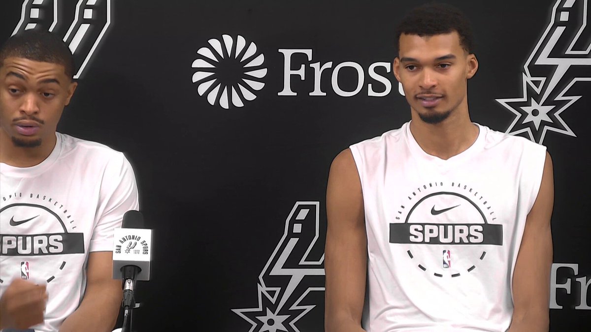 Keldon Johnson &amp; Wemby were asked a question in French in their postgame press conference... Keldon's reaction is priceless 😂