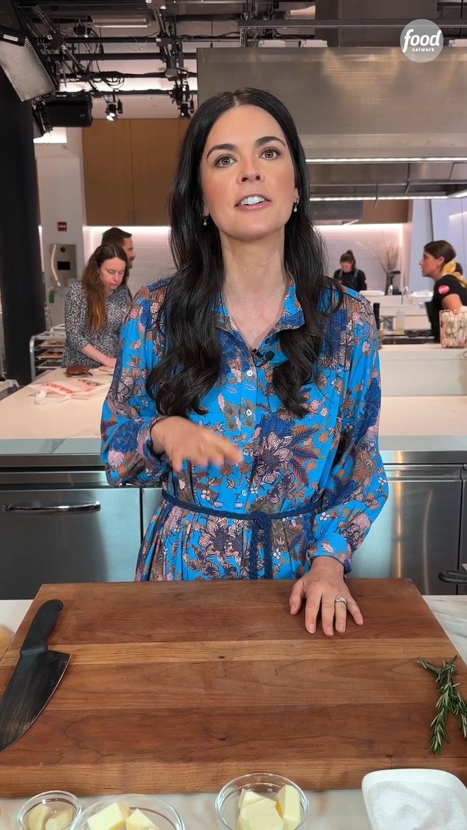 Melting Potatoes are crispy on the outside and soft on the inside! Katie Lee's recipe has 5 stars and more than 400 reviews 🌟 Catch Katie judging #BobbysTripleThreat Tuesday at 8|7c! Get the recipe: