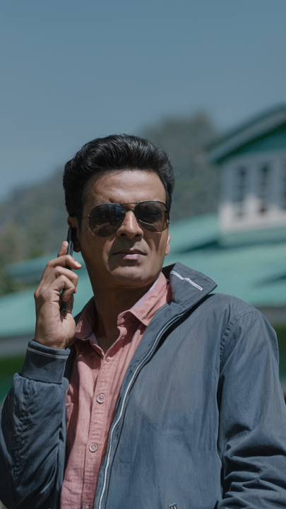 Srikant Tiwari is on the way! #TheFamilyManOnPrime date out tomorrow!