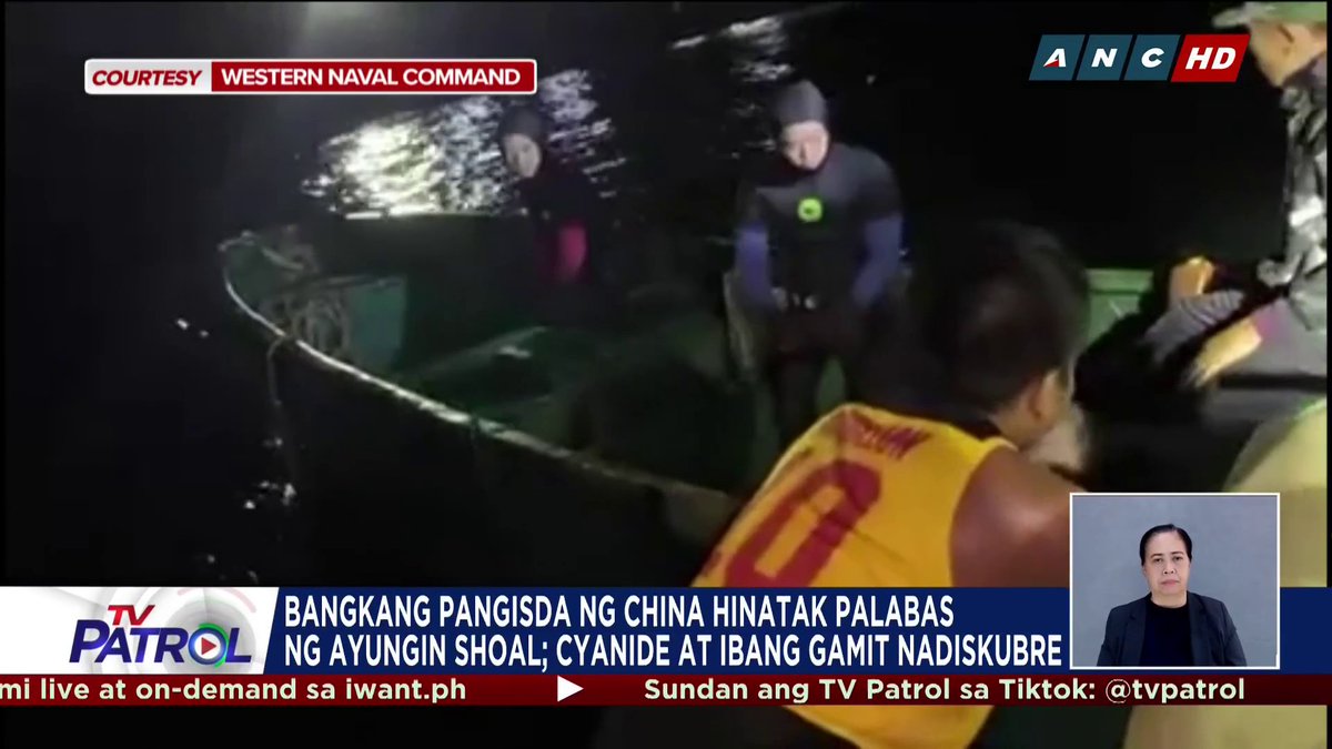 Hinatak ng mga sundalo ng Pilipinas ang isang bangkang pangisda ng China palabas sa Ayungin Shoal. Bukod sa pagpasok sa bahura kung nasaan ang BRP Sierra Madre, nadiskubreng gumagamit ang mga Tsino ng cyanide sa pangingisda na nakasisira sa kalikasan.