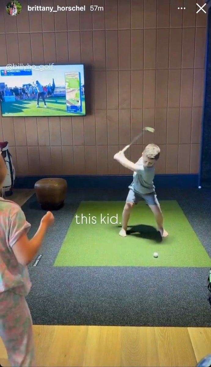Like father, like son 🏌️‍♂️ Billy Horschel’s son mirrors his golf swing while Billy competes.