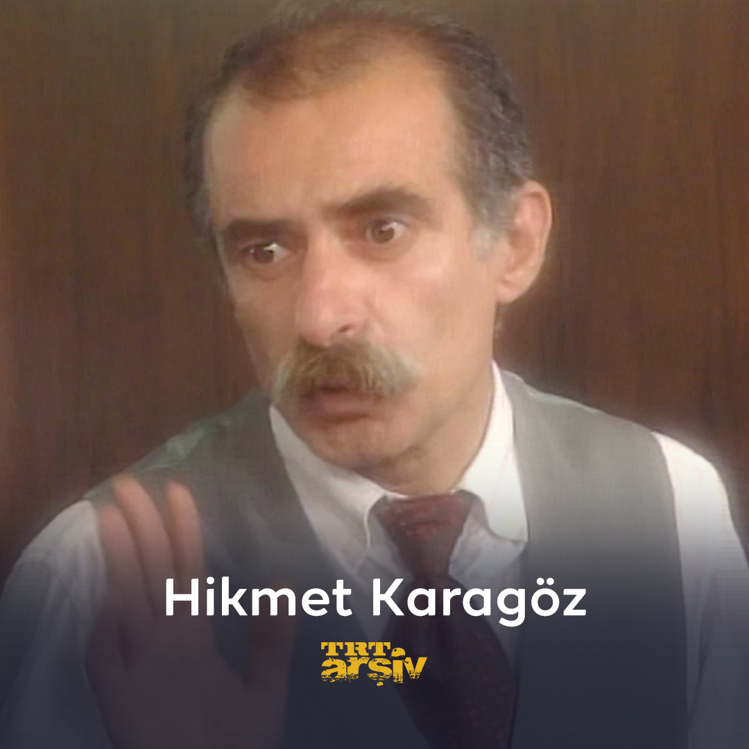 “Bizimkiler” dizisindeki Çaycı Abbas rolüyle hafızalarımıza kazınan oyuncu ve ressam #HikmetKaragöz, 5 yıl önce aramızdan ayrıldı. 🫖