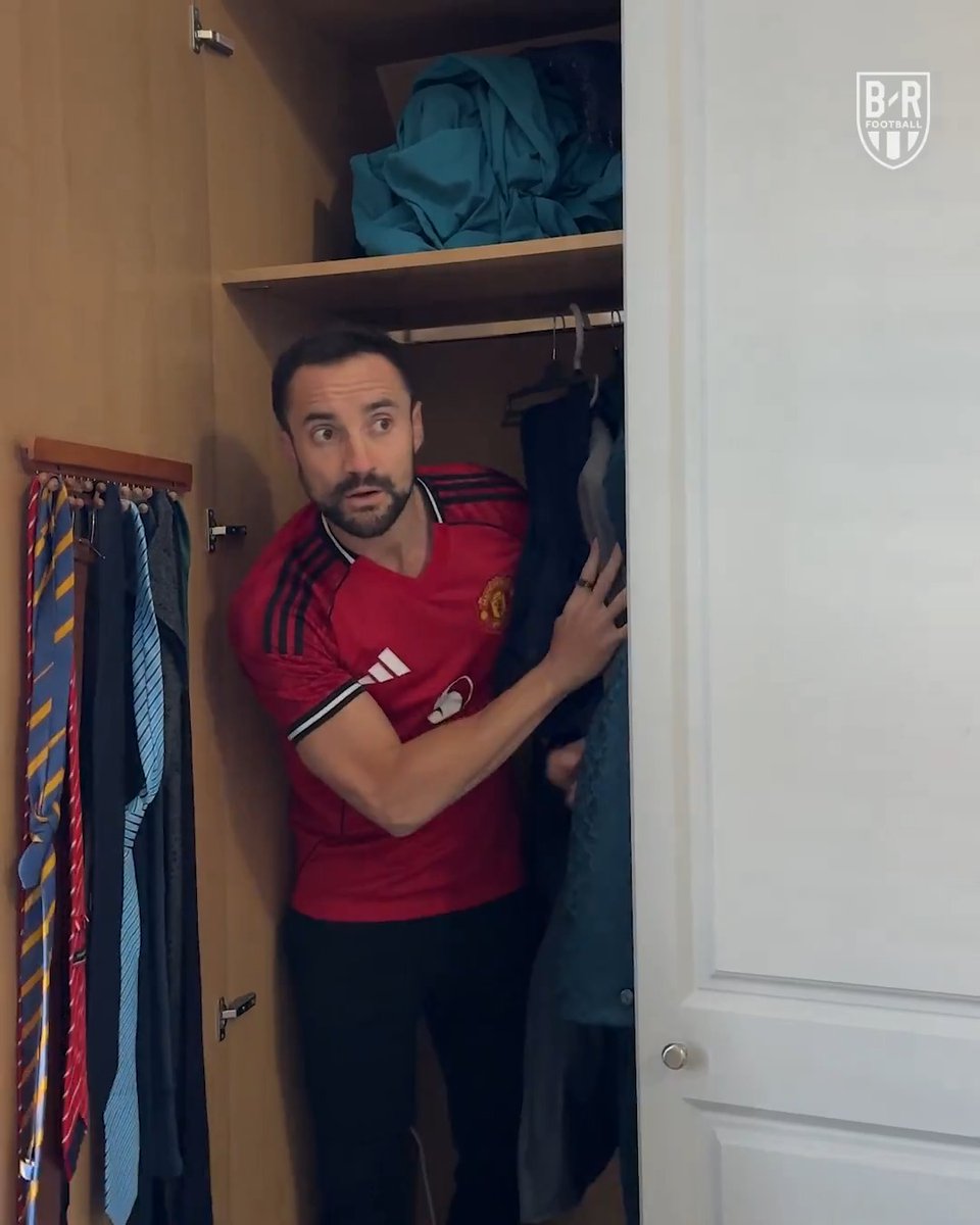 Man Utd fans reemerging after three consecutive wins 👀