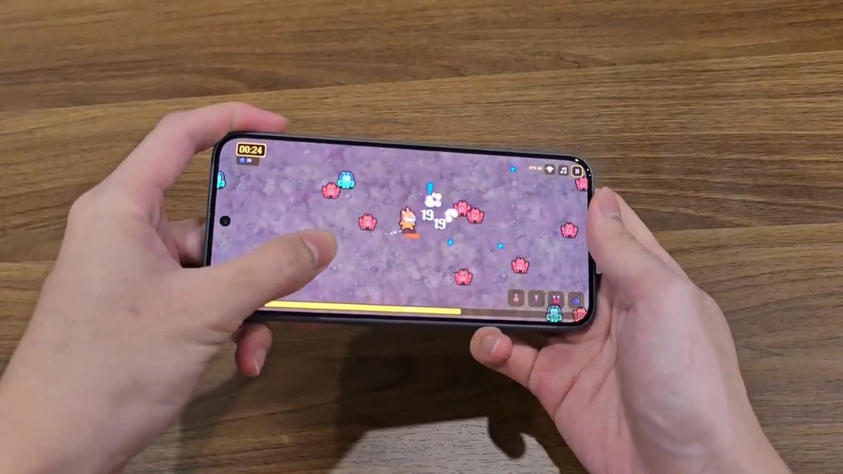 Finally got my Seeker | Solana Mobile Seeker phone Now I can confirm: playing MattleFun on Seeker is dangerously addictive 🔥