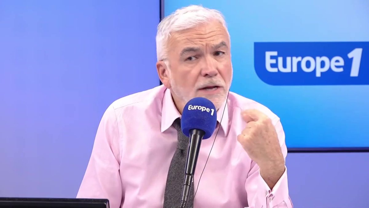 Nicolas Sarkozy : "Il tient le coup : il écrit jusqu’à 7 heures par jour, fait une heure de sport et, a priori, il ne veut pas sortir dans la cour" révèle Pascal Praud ➡️ Dans #PascalPraudEtVous sur #Europe1