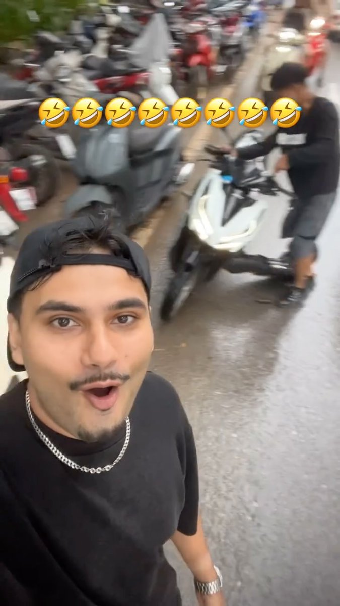 Proof that the camera man doesn't die 🤣🤣