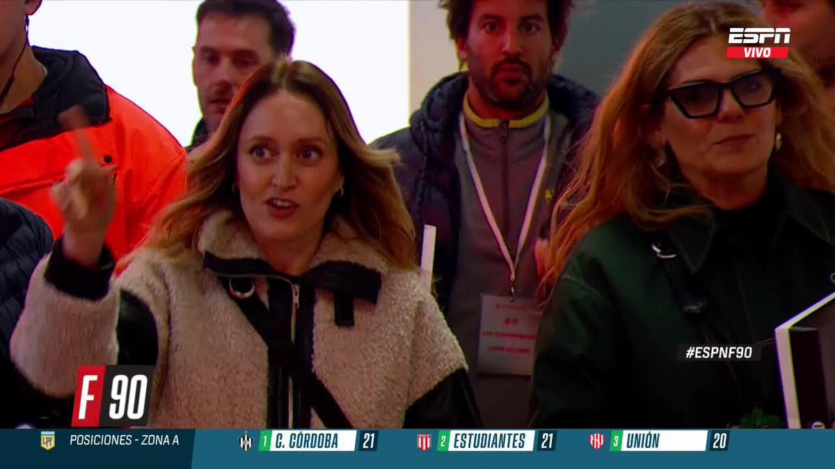[DEPORTES] Marina Bellati, reconocida actriz argentina, fue invitada por Riquelme para ver el espectacular partido entre Boca y Barracas Central, en el estadio Claudio Tapia.