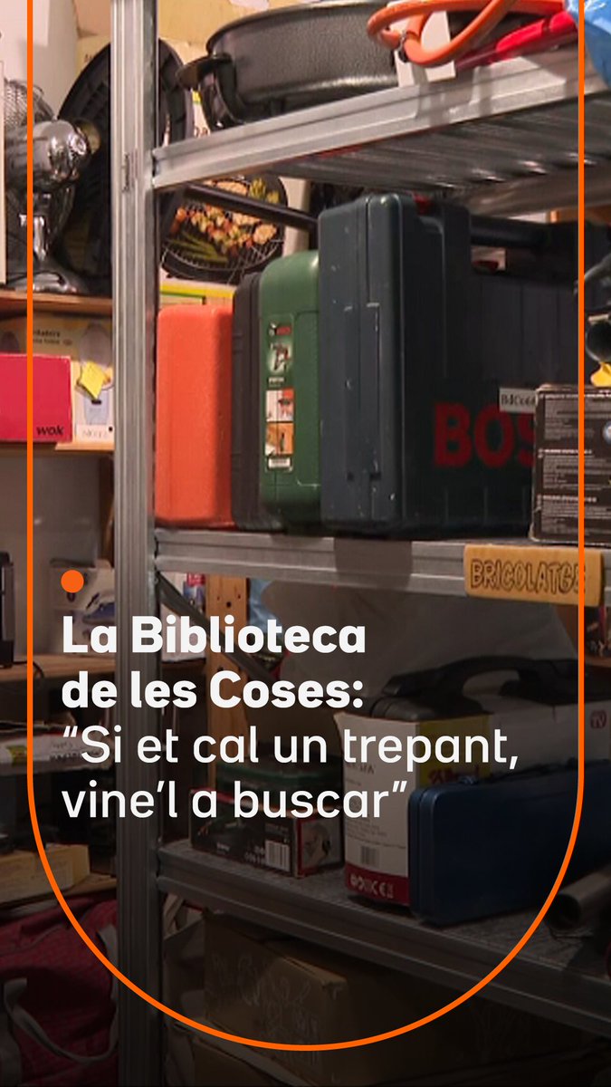 “Si necessites un trepant, vine’l a buscar.” A la Biblioteca de les Coses no hi ha llibres, sinó objectes. Eines, material de càmping, crosses, màquines de cosir, cadires de rodes, altaveus…, tot allò que no tens a casa, però que un dia pots necessitar