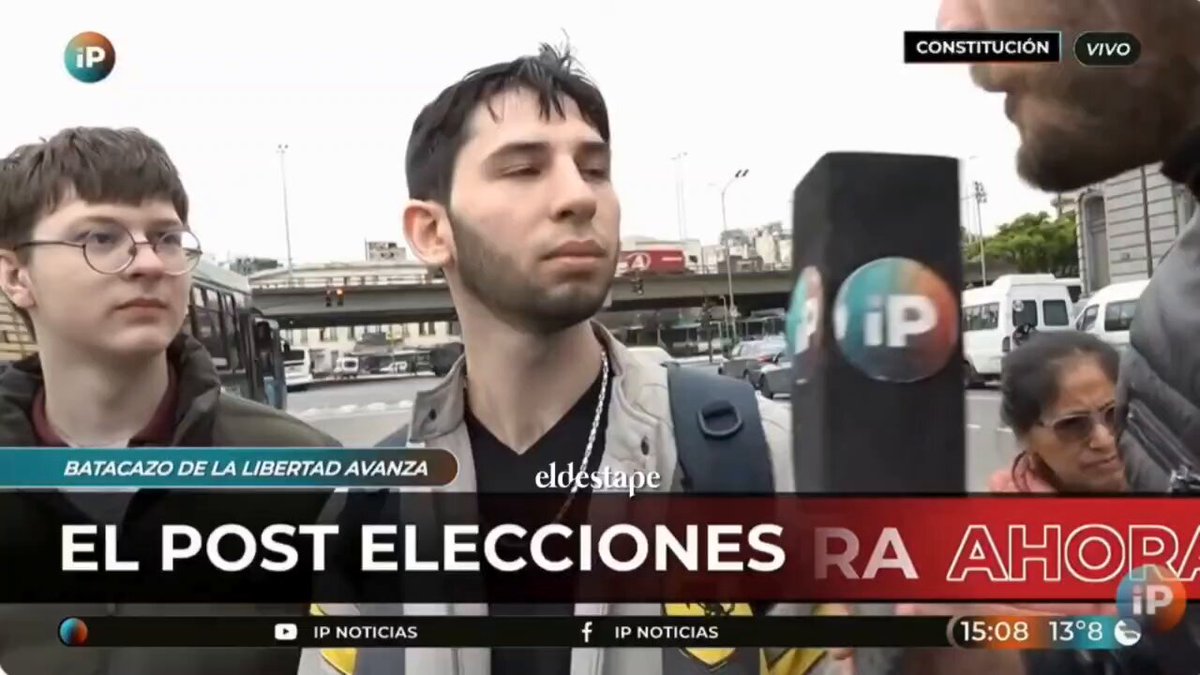 - ¿Por qué votaste a Milei? - La verdad que no sé, quiero probar. Es muy difícil así amigos.