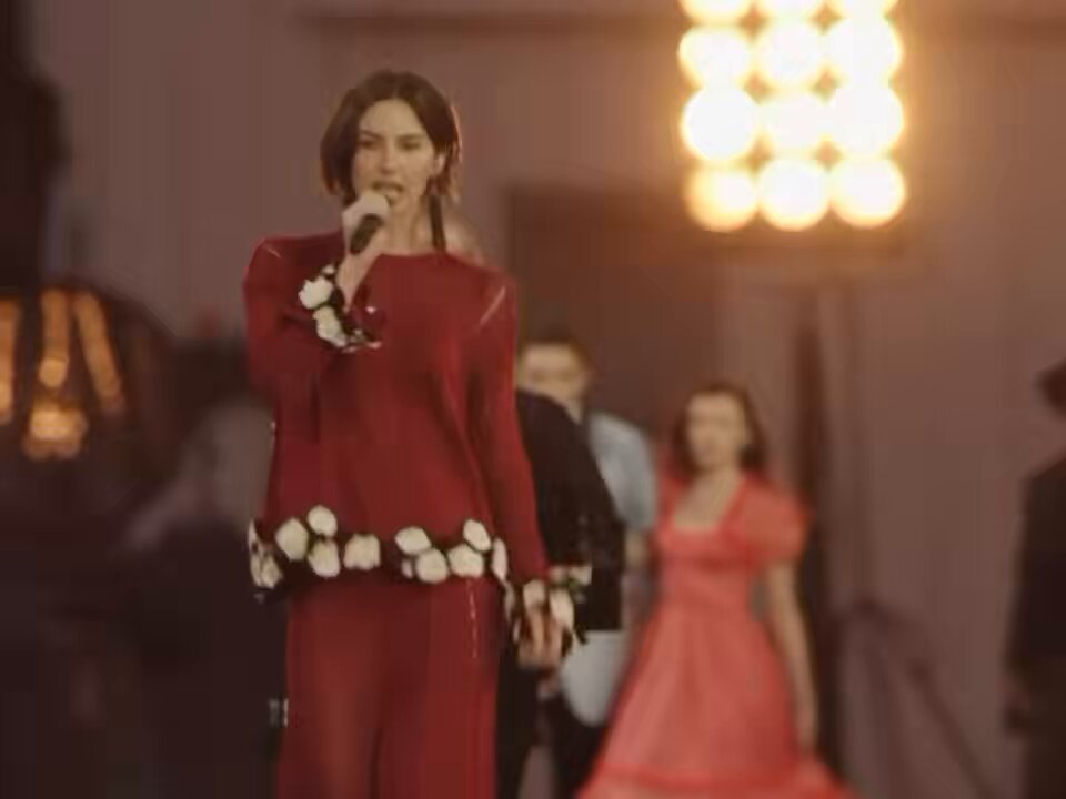 maría zardoya at the vogue world show celebrating fashion and cinema, she’s wearing the original costume from the 2011 movie ‘W.E.’
