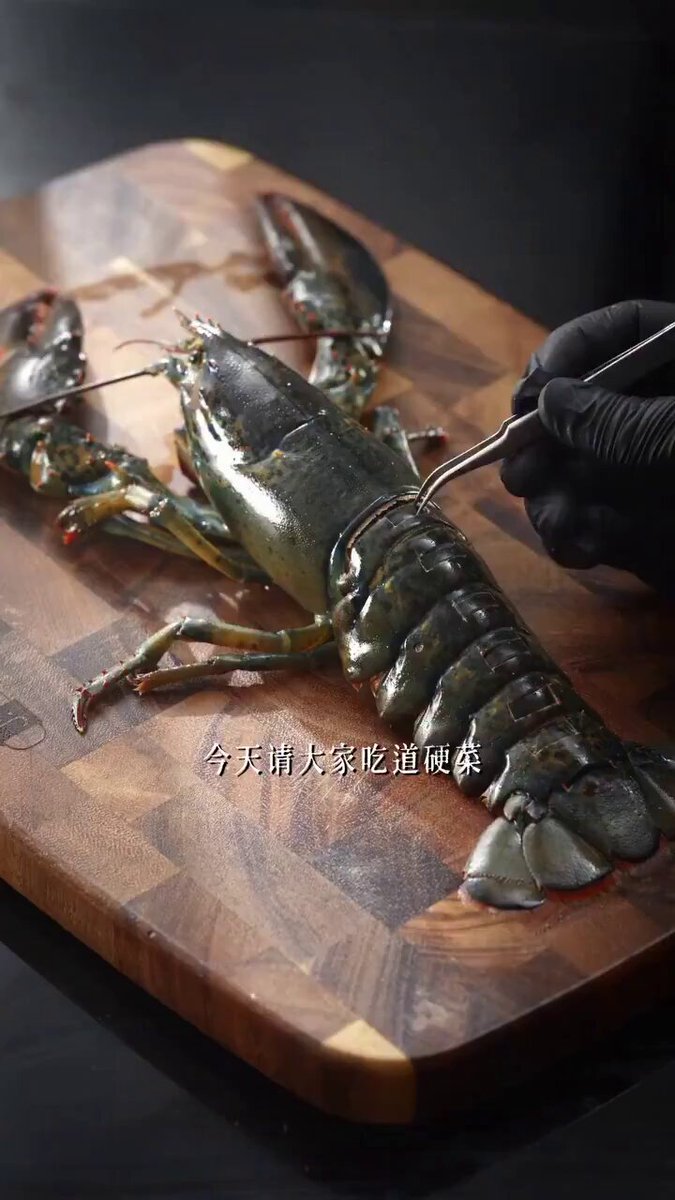 This chef took playing with your food to a whole new level 😭