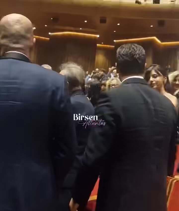 eyy aşk.. sen mi çok güzelsin yoksa seni yaşayanlar mı bilmiyorum