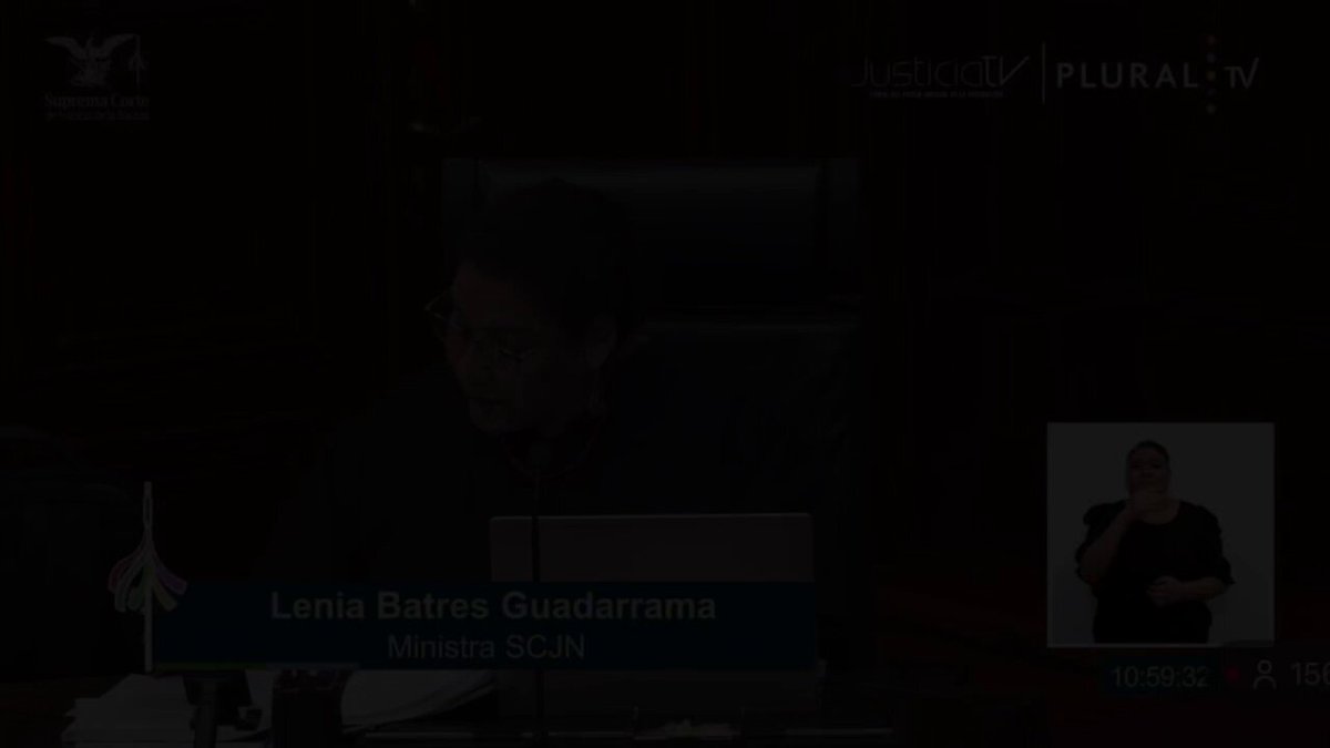 ⚖️ En la sesión de hoy del Pleno de la #NuevaSCJN, voté en contra del proyecto que proponía declarar inválido un artículo de la Ley de Ingresos del Municipio de Acapulco de Juárez, Guerrero, correspondiente al ejercicio fiscal 2025. Dicha norma regula aspectos relacionados con el funcionamiento de establecimientos dedicados a la prestación de servicios y venta de Gas LP. Señalé que el municipio sí cuenta con atribuciones para verificar que estos inmuebles cumplan con la normativa en materia de asentamientos humanos, uso de suelo, ordenamiento territorial, desarrollo urbano, protección al ambiente y protección civil, aspectos que no invaden competencias federales. 🟢 La propuesta no alcanzó la mayoría calificada; en consecuencia, se mantiene la validez del artículo de la Ley de Ingresos del Municipio de Acapulco de Juárez, Guerrero, para el ejercicio 2025. #MinistraDelPueblo