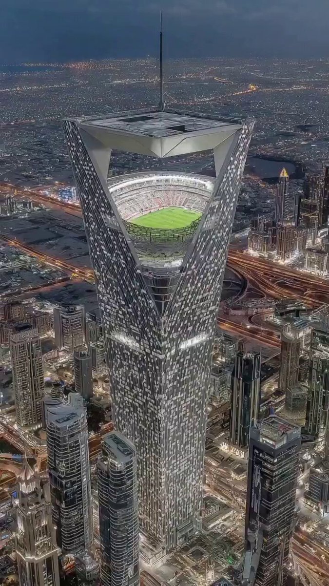 🇸🇦🏟️ INSOLITE ! UNE PREMIÈRE MONDIALE : UN STADE DANS LE CIEL 🤯 L’Arabie saoudite a dévoilé le tout premier stade suspendu dans le ciel, perché à 350 mètres d’altitude dans la ville futuriste The Line. Le NEOM Stadium ouvrira en 2032, accueillera plusieurs matchs de la Coupe du monde 2034 et sera entièrement alimenté par des énergies renouvelables. (Paris Match)