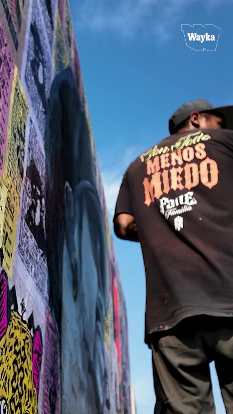 ❗️Ante el intento de silenciar la verdad, organizaciones barriales, gestores culturales y artistas de Lima Norte alzaron sus brochas y tomaron los muros en el skatepark de Independencia. No fue solo pintar muros, fue un acto de resistencia y reivindicación, en memoria de aquellos jóvenes cuyas vidas de lucha y arte aportaron a la historia cultural de este cono de Lima.