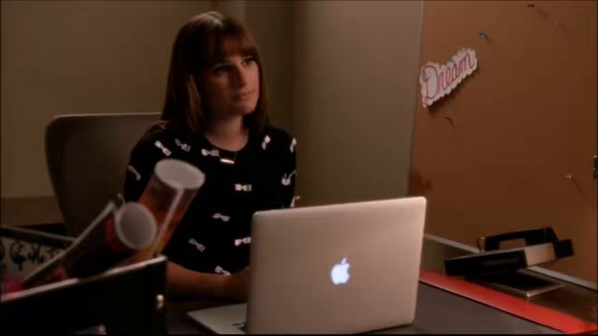 frozen really the biggest animation ever cause wdym rachel berry was singing let it go on glee
