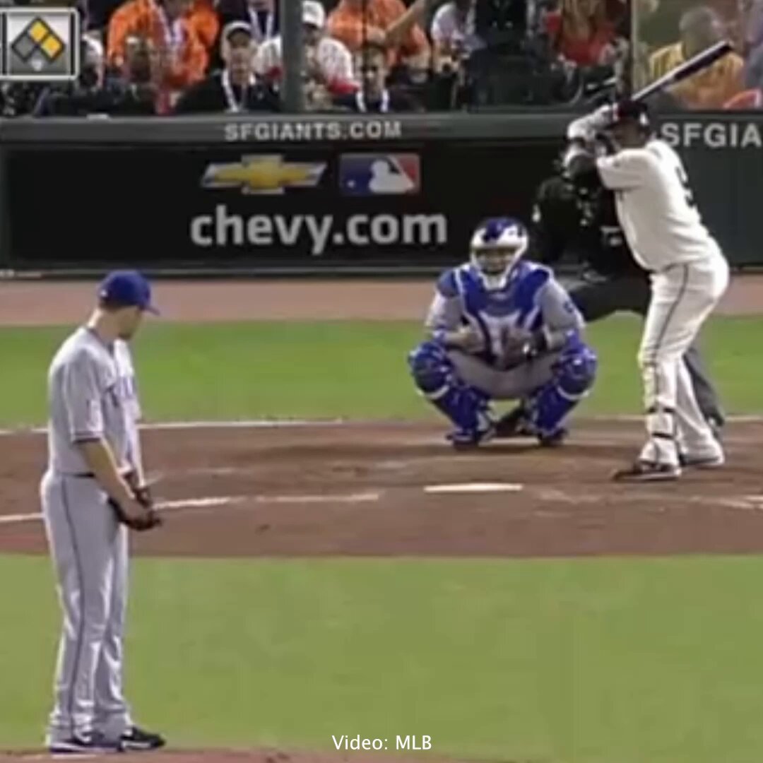 Just a couple hours later... "JUAN URIBE WITH A THREE-RUN BOLT! AND IT IS DRIVING THIS CROWD INSANE!" Kuip on KNBR🎙️with an all time call of Juan Uribe's three-run homer to blow game one open. 15 years ago today.