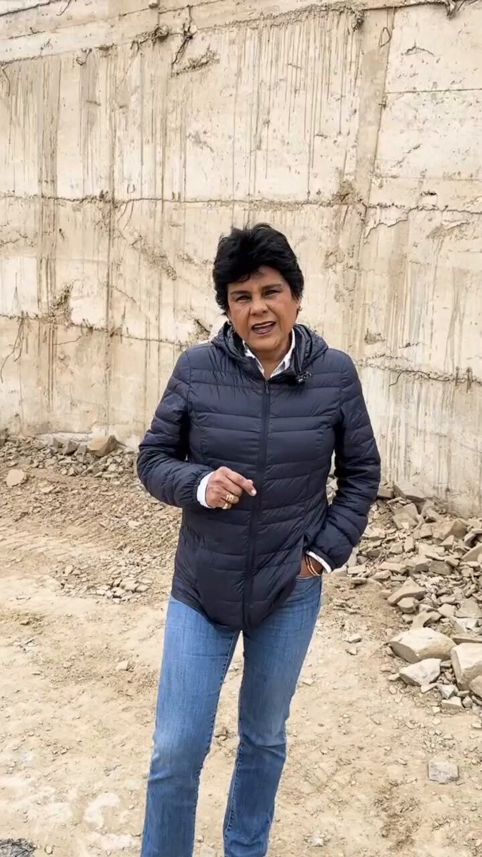 📌Lucinda Vásquez debe ser desaforada ya. Su comportamiento nos avergüenza a todos.