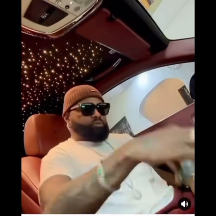 Vieux ata yomoko comment okoki ko sala biloko ya boye ? Ah 🤣🤣🤣 la voiture ne bouge pas