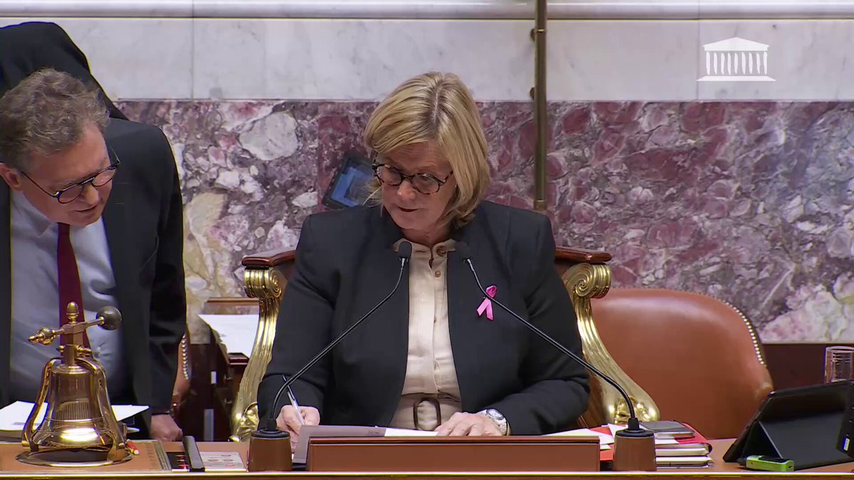 Vote après vote, hausse d’impôts après hausse d’impôts, l’accord « cousu de fil rose » entre les socialistes et les macronistes est évident. Hélas, si cela continue, ce sont les Français qui paieront ces magouilles pour que macronistes, PS et LR évitent la dissolution.