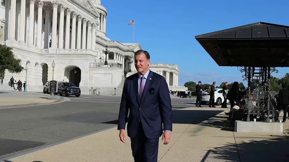 Danny Tsoi, a Marine veteran, is a hard working furloughed federal employee (25% of federal employees are veterans). Danny is fighting for lower healthcare costs and for the government to reopen. He wants to do his job and get his paycheck. Let’s listen to Danny. Reopen the government and extend the premium tax credits.