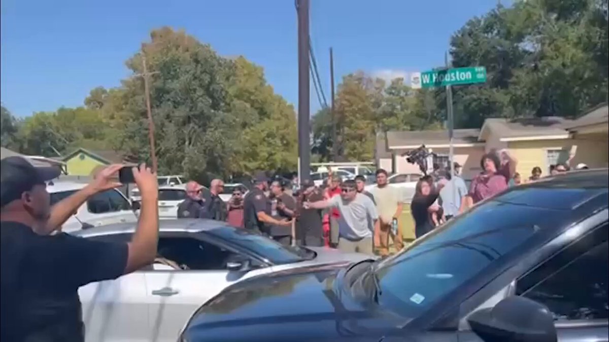 EXCLUSIVE: Residents in Pasadena, TX are seen shouting at ICE officers, screaming “Find me b***, find me mother f******.” One woman has a little baby in her arms and you hear the officer say, “you’re endangering your baby.” It turns out they were trying to disrupt officers from arresting a 2x deported illegal migrant from Mexico. ICE sources tell me officers tried to pull over a car during a targeted traffic stop but the driver refused to stop and fled, leading officers to a house where he barricaded himself. 28-year-old Oscar Daniel Barron Hernandes is a 2x previously deported illegal migrant from Mexico. He was arrested along with 2 others in the home. Officers eventually convinced them to come out peacefully