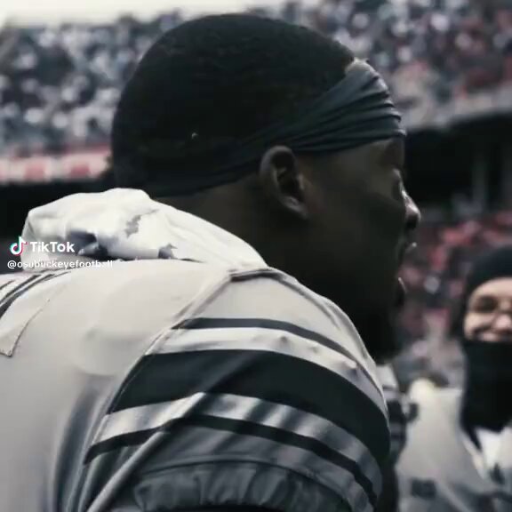 Easily one of my top 5 favorite Buckeye games. If you don’t get chills watching this check your pulse 🔥🔥🔥