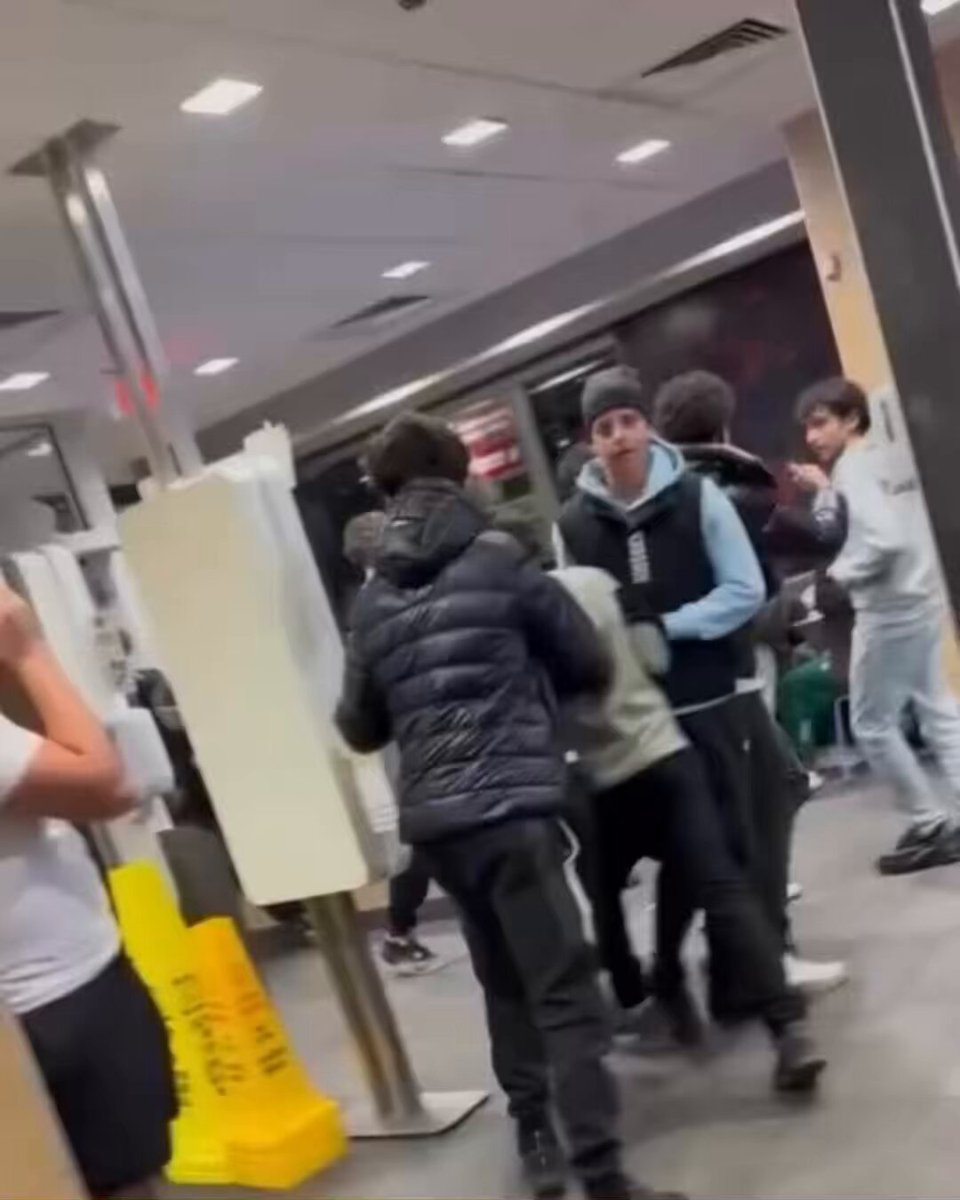 Woman gets harassed by a teenager at a McDonald’s in Oakville