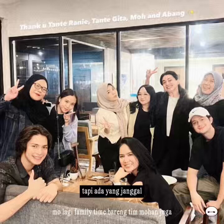 definisi "cerita kita takkan seperti di layar-layar kaca", be happy kadek &amp; keluarga 🥺💓. MQF, we made it, keren bgt sapuannya!