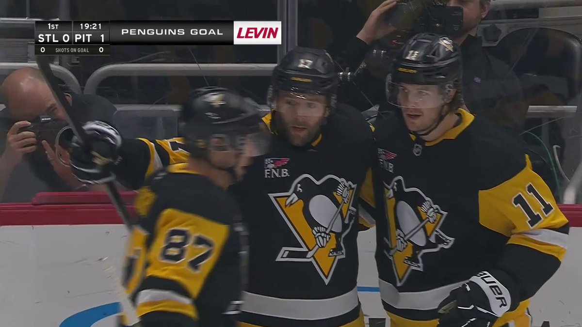 TWO GOALS IN 16 SECONDS FOR THE PENGUINS!!!