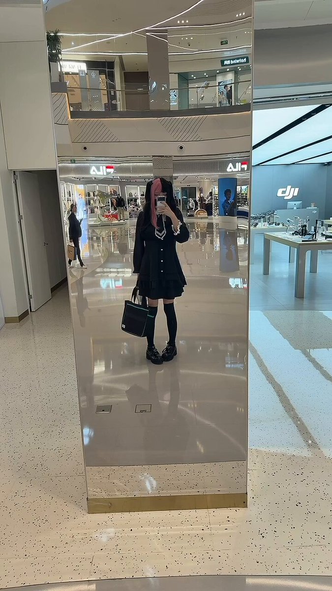谁也不会猜到，表面可爱的地雷女，其实里面塞了跳蛋+郊狼+肛塞