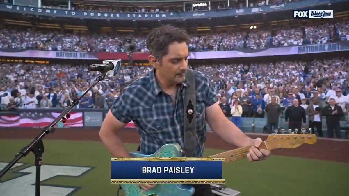 Brad Paisley returns as the Dodgers World Series national anthem performer 🇺🇸