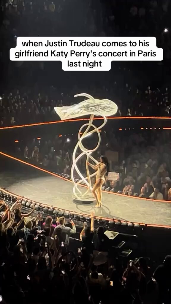 Justin Trudeau attends his new girlfriend Katy Perry’s concert in Paris.. 💀💀