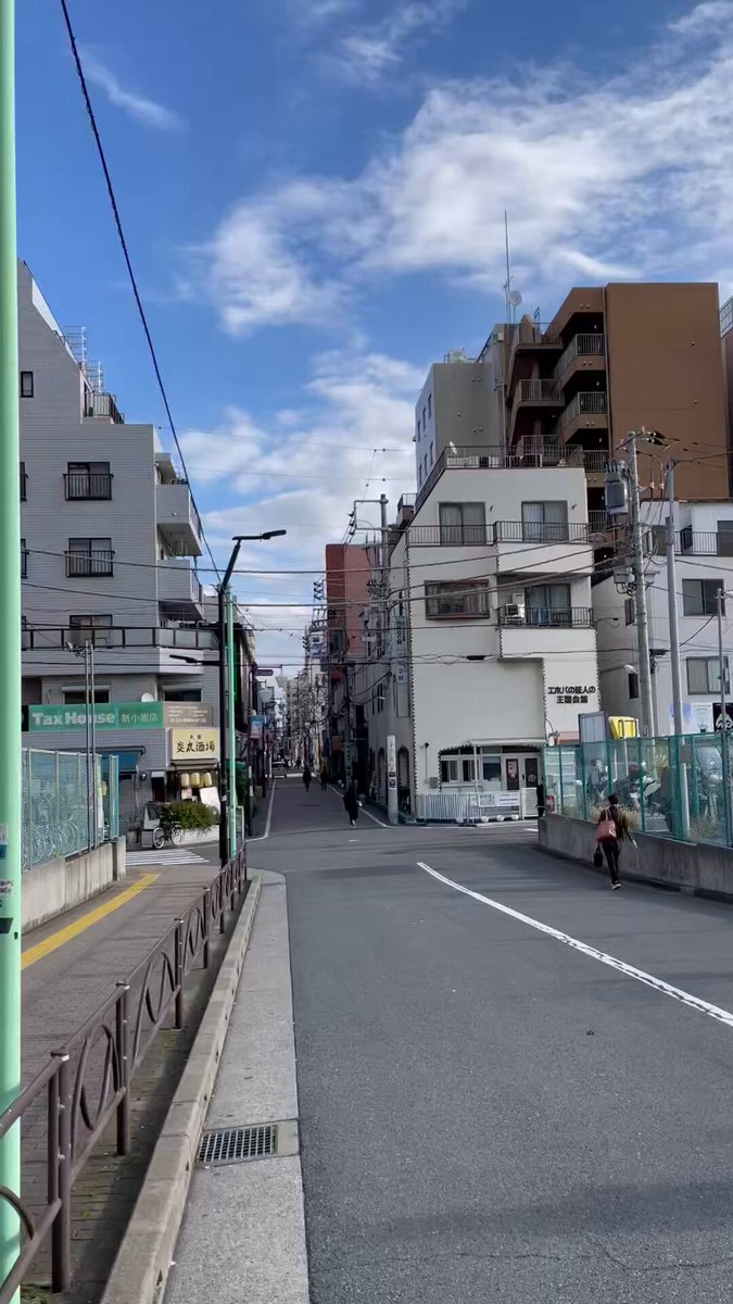 公営住宅からインバウンド集団出てくるっておかしくない？新小岩！