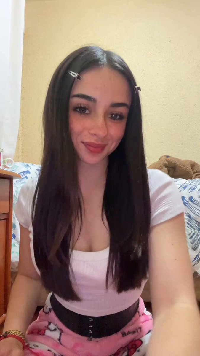 porque tan solita mi amor ..