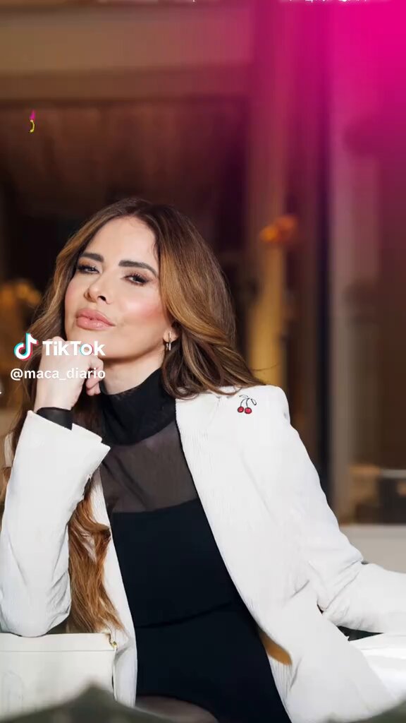 🚨 Suscribo al 100% con la Trevi "Sinceramente creo que estamos en buenas manos porque creo que la Mujer que está ahorita al cargo TIENE BIEN PUESTOS LOS PANTALONES"...