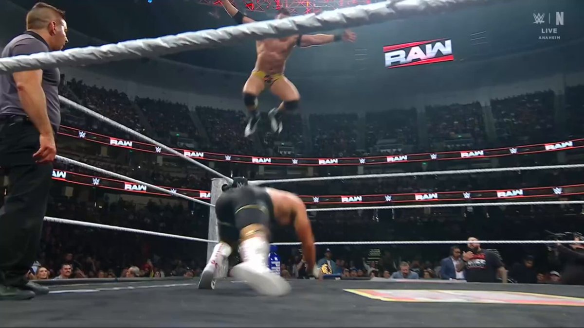 BRON BREAKKER HAS BEATEN LA KNIGHT. LA KNIGHT LOSES EVERY WEEK MAN 💔 #WWERaw