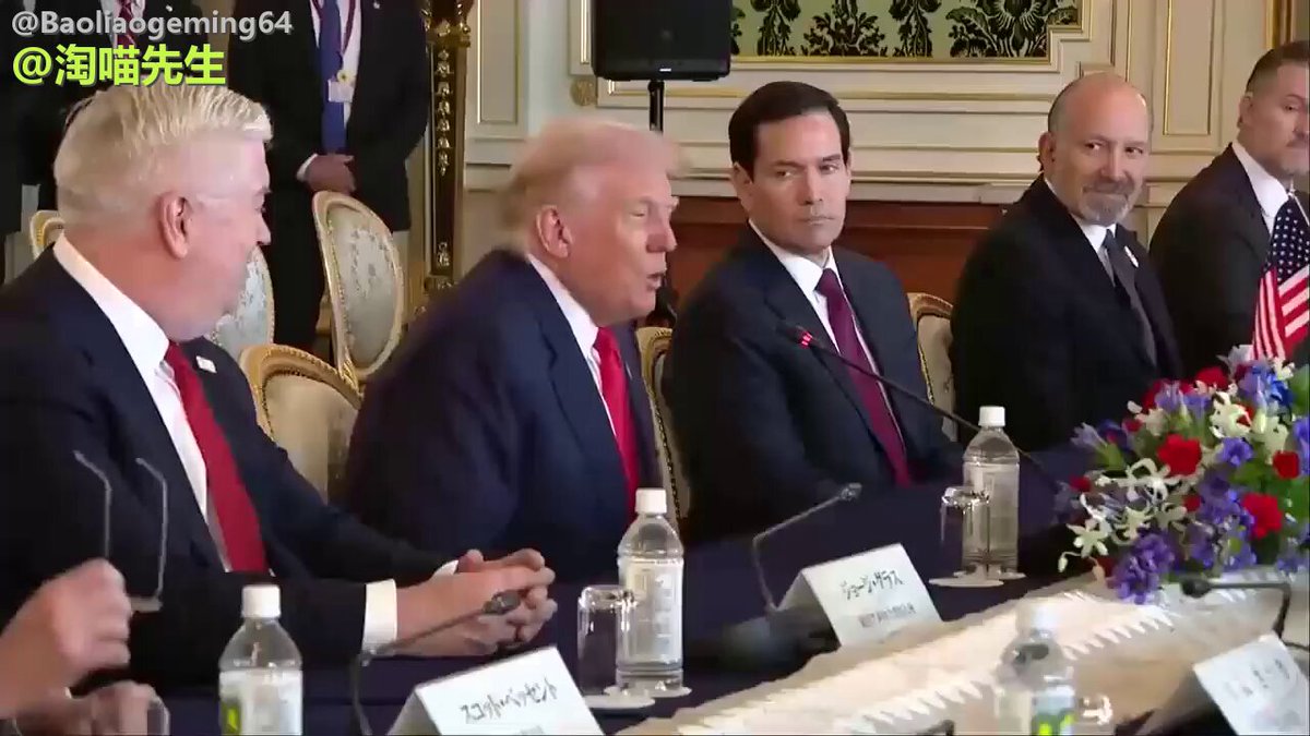 🇯🇵🇺🇸【川普：安倍是我的挚友，他早就看好你了】 😍赤坂迎宾馆今天出现了温情一幕—— 川普总统在与日本新首相高市早苗会晤时，特意提起了已故的安倍晋三。语气真挚，几乎让全场都安静下来。 “安倍是我伟大的朋友。发生的事情让我十分悲伤，那是震惊世界的瞬间。” “但你知道吗？他在我们还没见面之前，就一直在夸你。” “他早就预见你会成为日本的领导人。如果他在天有灵，一定会为你感到骄傲。” “我代表美利坚合众国，向你表示祝贺。” 🙏 川普这番话，不仅是对安倍的缅怀，也是对高市的接纳与肯定。 一位曾与安倍并肩捍卫自由的美国总统，一位继承安倍路线、誓言守护日美同盟的日本女首相—— 此刻，他们完成了保守阵营的精神传承。🔥 🌸喵评：川普温情致辞，高市真情回应—— 安倍的遗志未灭，日美灭共同盟的火炬，继续在他们手中燃烧💥💥