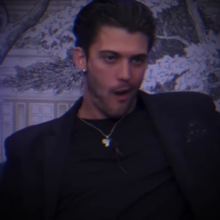 questo è uscito da un horror, razzista, patriarcale, maschilista, xenofobo di merda🤡 #grandefratello