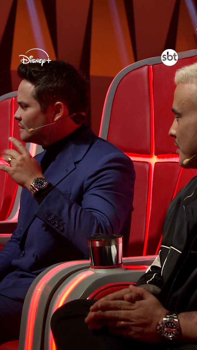 𝘉𝘦𝘢𝘶𝘵𝘪𝘧𝘶𝘭 𝘵𝘩𝘪𝘯𝘨𝘴 aconteceram nesse palco hoje com a voz da Stephanie Lii! #TheVoiceBrasil